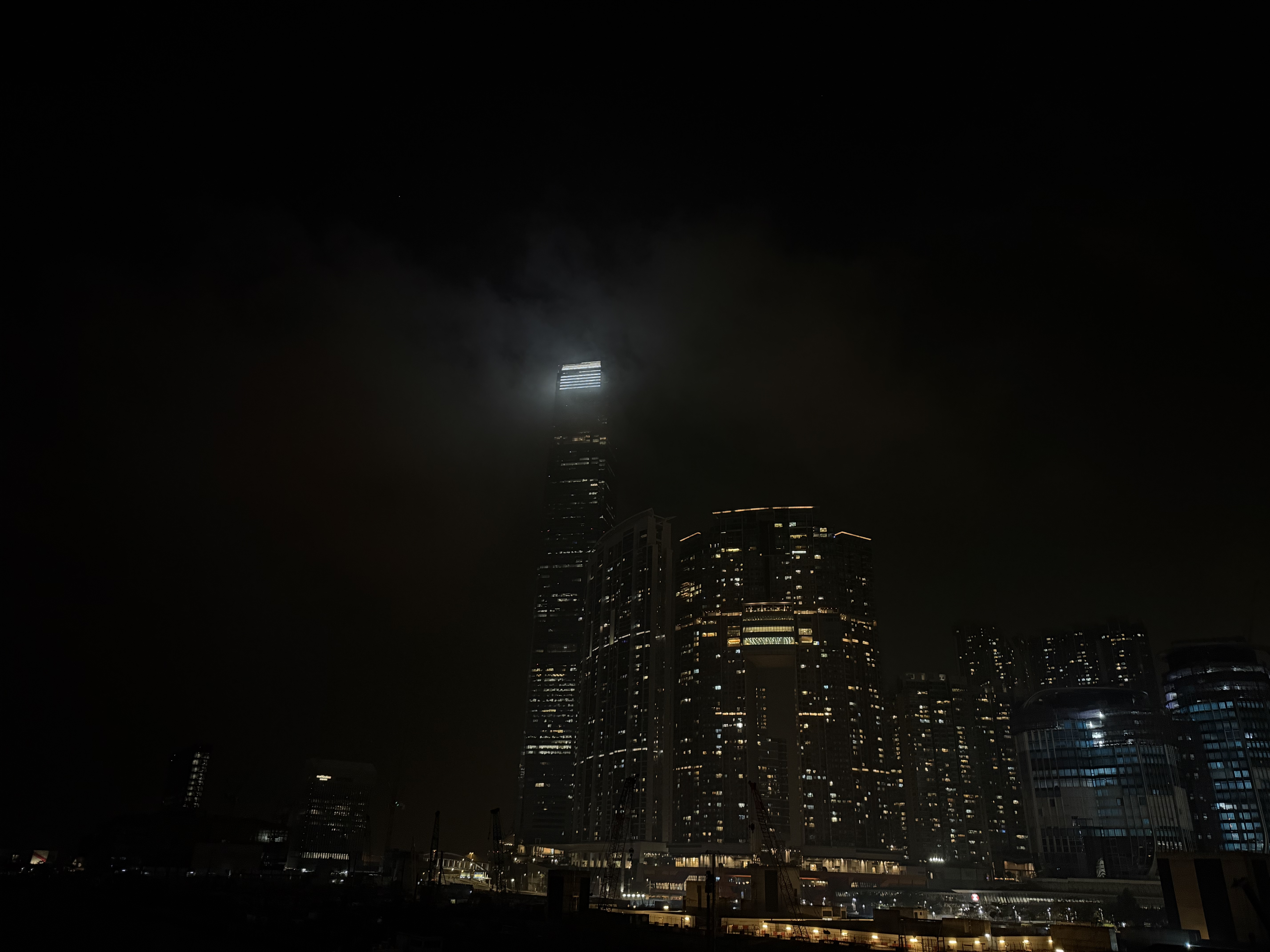 Picture of Hong Kong building at night